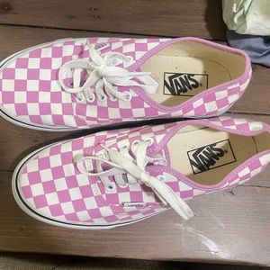 NWOT VANS*Never Worn outside the house*👟🩷Womans Pinkish-Purple-White Sneakers!